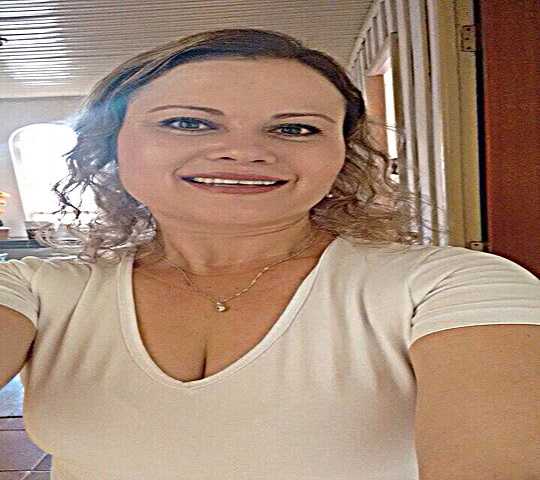 MULHER É BALEADA APÓS REAGIR A ASSALTO