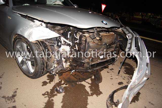 ACIDENTE ENTRE BMW E GOL NA BR 153 EM SANTO ANTONIO DA PLATINA