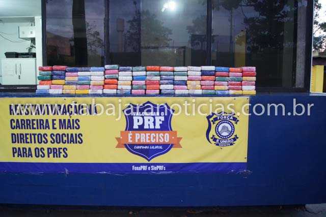 POLICIA RODOVIÁRIA FEDERAL APREENDE QUASE 100 QUILOS DE COCAÍNA EM SANTO ANTONIO