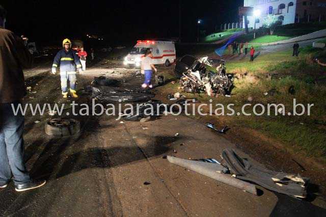 QUATRO MORTOS EM GRAVE ACIDENTE NO KM 44 DA BR 153 EM SANTO ANTONIO DA PLATINA