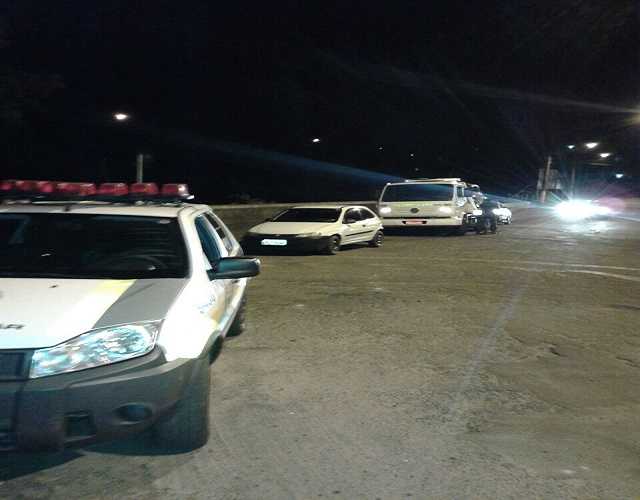 POLICIA MILITAR REALIZA BLITZ NO LOCAL ONDE JOVEM PERDEU A VIDA NO ULTIMO DOMINGO