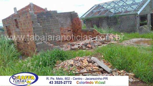 TEMPORAL CAUSA ESTRAGOS EM CASAS POPULARES EM CONSTRUÇÃO EM MARQUES DOS REIS