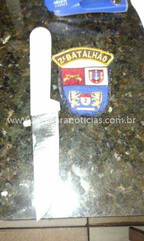 PAI FERE FILHA COM FACA APÓS BRIGA POR FRANGO E SHORTS CURTO