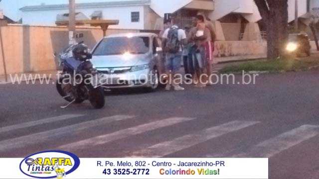 ACIDENTE ENTRE CARRO E MOTO NA AV MANOEL RIBAS NO CENTRO DE JACAREZINHO