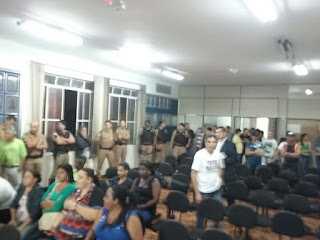 Sessão da Câmara termina com Polícia novamente