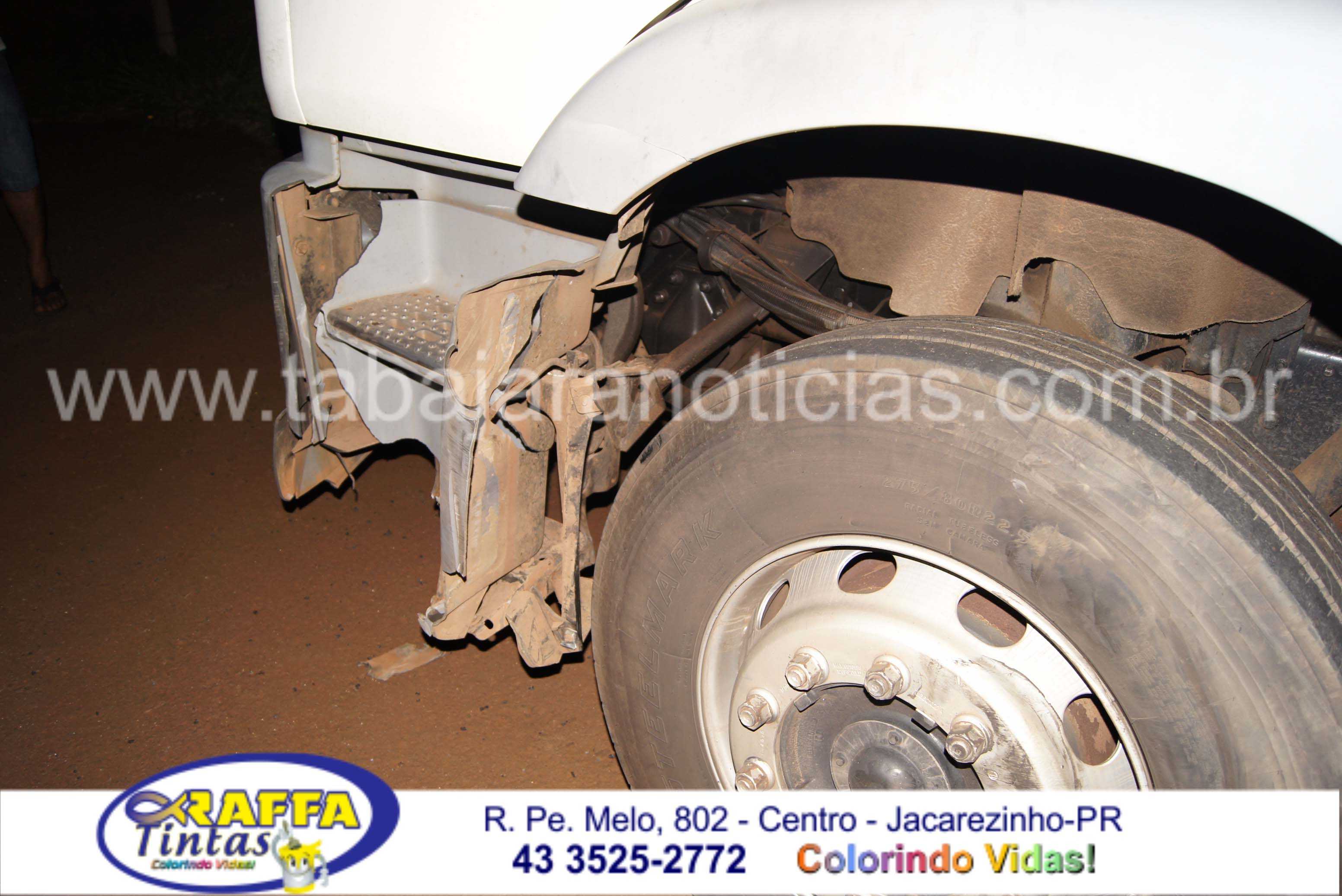 RODAS DE CAMINHÃO SE SOLTAM E BATEM EM OUTRO CAMINHÃO NA BR 369 PRÓXIMO A CAMBARÁ