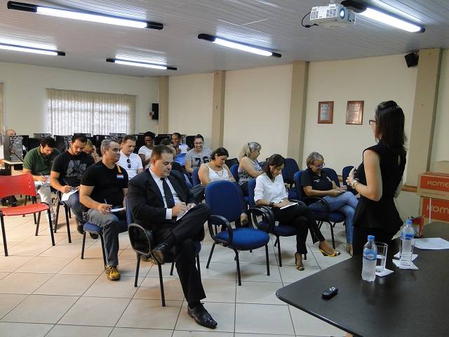 PALESTRA REALIZADA NA 12ª SDP DE JACAREZINHO TEMA: “GESTÃO DE PESSOAS NA ESFERA PÚBLICA”