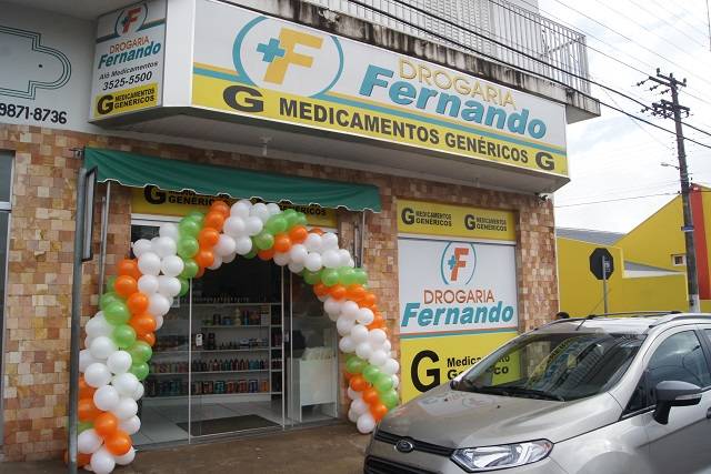 DROGARIA FERNANDO COMPLETA DOIS ANOS DE ATENDIMENTO EM JACAREZINHO