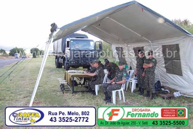 EQUIPE DO 13º BIB DO EXERCITO BRASILEIRO ESTÁ ACAMPADO NA BR 153 EM JACAREZINHO SAIBA PORQUE