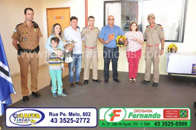 BOMBEIROS DA RESERVA SÃO HOMENAGEADOS EM JACAREZINHO
