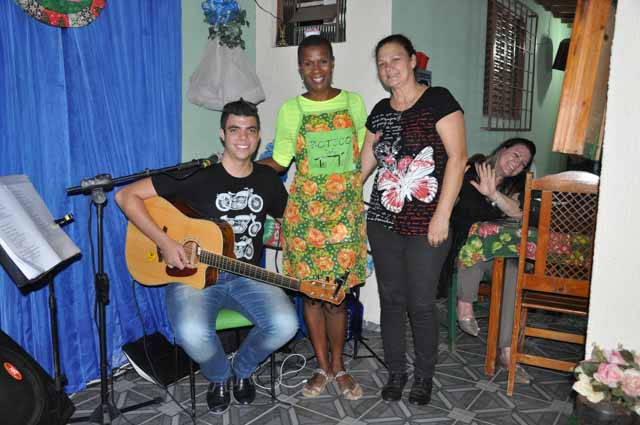 BOTECO DA TETE OFERECEU MUSICA AO VIVO AOS SEUS CLIENTES COM PEDRO GALVÃO
