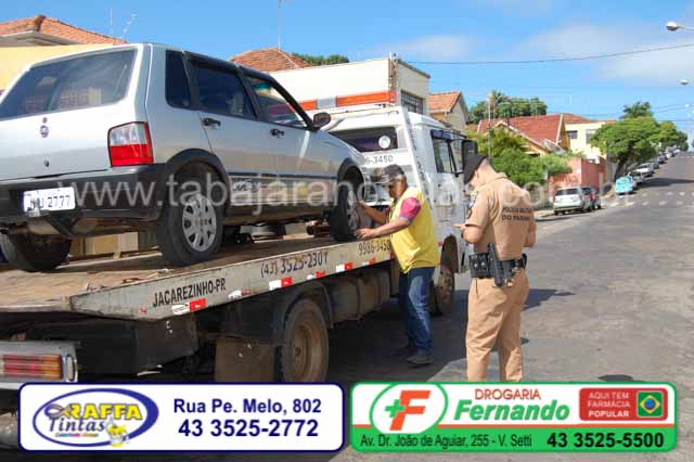 POLICIA MILITAR RECUPERA CARRO FURTADO NO CENTRO DE JACAREZINHO E CACHORRINHA ESTAVA DENTRO DO VEICULO