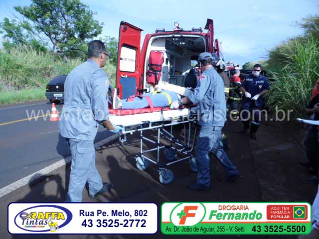 MULHER SOFRE FRATURA EXPOSTA NO BRAÇO EM ACIDENTE PRÓXIMO AO TREVO DA CIDADE CHAVANTES