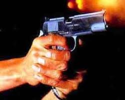 Homem é assassinado com tiro de fuzil na cabeça em Jacarezinho