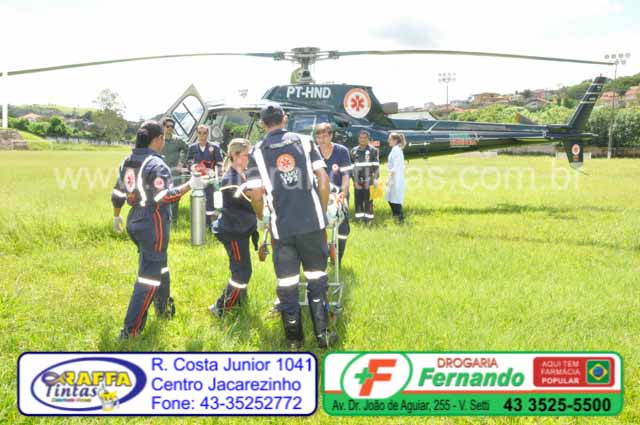 Jovem vitima de queda de moto é transferida de helicóptero para Londrina