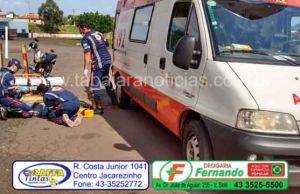 Idoso passa mal desmaia e é socorrido pela equipe do Samu no pátio de posto de gasolina