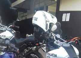 Equipe Rocam da Policia Militar apreende menor e recupera moto furtada