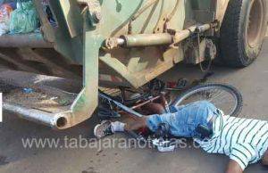 CICLISTA TEM AS PERNAS ESMAGADAS POR CAMINHÃO DE LIXO NO JD JOSEFINA EM OURINHOS