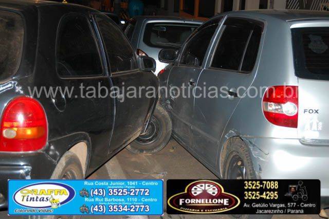 Acidente entre três carros - Tabajara Noticias