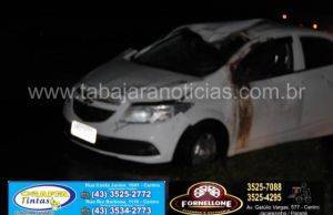 Motorista sai ileso de capotamento no km 08 da BR 153 em Jacarezinho