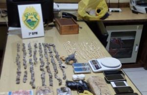 POLÍCIA MILITAR PRENDE CRACK E MACONHA EM SANTO ANTÔNIO DA PLATINA