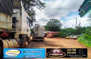 Motoristas bloqueiam entrada de fabrica de ração para tentar receber diárias em Marques dos Reis