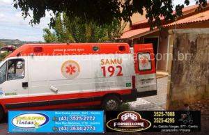 Homem cai de telhado no centro de Jacarezinho