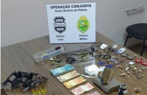 EM OPERAÇÃO CONJUNTA, POLÍCIAS MILITAR E CIVIL DE SANTO ANTÔNIO DA PLATINA APREENDEM ARMAS E DROGAS, E PRENDEM SUSPEITO DE TER PARTICIPADO DE DIVERSOS ROUBOS QUE ATERRORIZARAM A REGIÃO