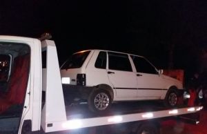 Policia Militar de Jacarezinho recupera Fiat Uno furtado na cidade de Ourinhos