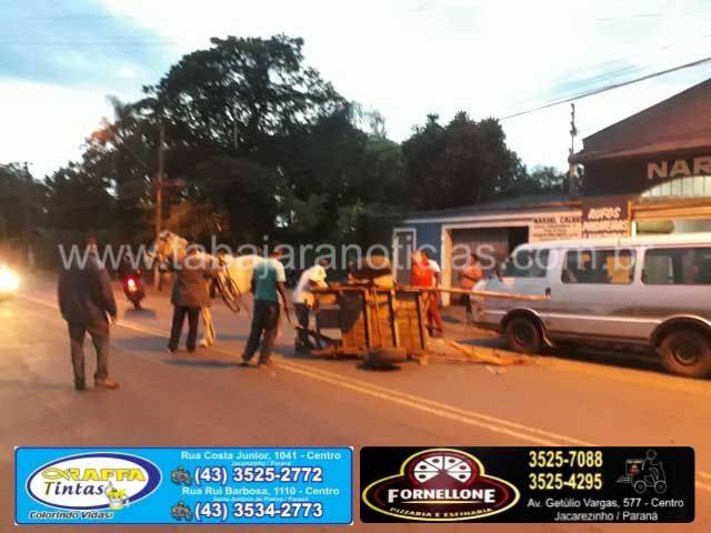 Acidente carro van e carroça - Tabajara Noticias