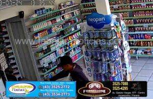 Assaltante é preso menos de cinco horas após assaltar a Drogaria Fernando em Jacarezinho