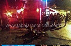 Acidente ente moto e carro deixa dois feridos na Vila São Pedro