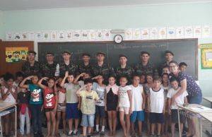 TIRO DE GUERRA 05-007 DE JACAREZINHO VISITA ESCOLAS MUNICIPAIS NA SEMANA DA PÁTRIA