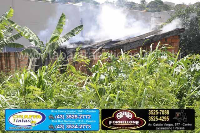 incêndio destrói residencia - Tabajara Noticias