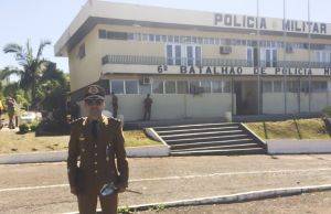 Comandante do 2º BPM de Jacarezinho recebe homenagem do 6° BPM em Cascavel