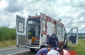 Motociclista sofre fratura na perna ao cair de moto na PR 431