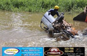 Motorista morre após cair com carro em ribeirão próximo ao Véu da Noiva na PR 151