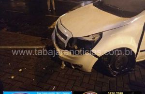 Mais um acidente na rotatória das avenidas no Centro de Jacarezinho