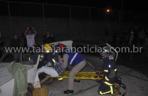 Bombeiros realizam simulação de acidente de transito no Colégio Rui Barbosa