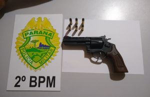 Homem é preso com arma de fogo dentro de supermercado na Padre Mello em Jacarezinho.