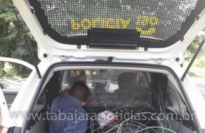 Policia Militar apreende em flagrante menor autor de vários furtos a fios de cobre em Jacarezinho.