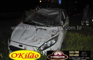 Casal de Jacarezinho sofre acidente no km 02 da BR 153.