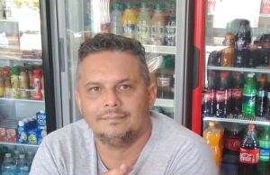 Nota de falecimento, faleceu Anderson Ferrari.
