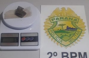 Policia Militar apreende porção de Maconha em Jacarezinho.
