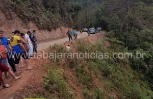 Tragédia caminhão cai em ribanceira mata seis pessoas que voltavam de culto e deixa outras 26 feridas no Paraná.