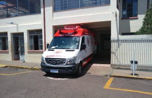 Após mais de quatro horas de espera, paciente desiste e vai embora sem atendimento do pronto socorro de Jacarezinho.