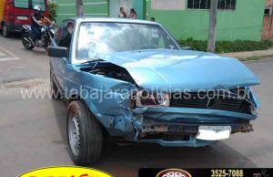 Motorista avança preferencial e provoca acidente na Vila Silas em Jacarezinho.