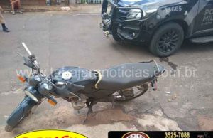 Policial em horário de folga ajuda a recuperar moto furtada em Jacarezinho.