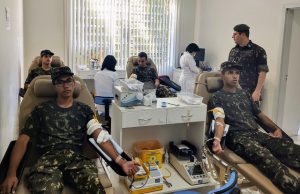 Atiradores do Tiro de Guerra de Jacarezinho, realizam doação de sangue.