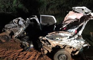 Platinenses morrem em acidente envolvendo dois carros e dois caminhões em Agudos SP.